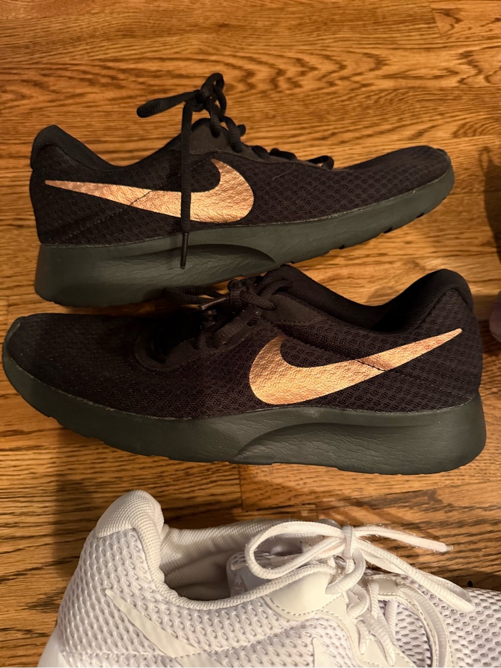 Various NIKE JORDAN sneaker Womens Mixed Sneaker Lot Like New Used sizes 8-11 - Picture 16 of 16